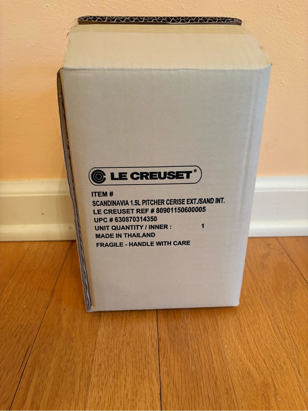 Le Creuset Scandinavia 1.5L Pitcher. Cerise - Picture 2 of 8